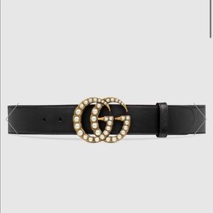 GUCCI leather belt with pearl double G